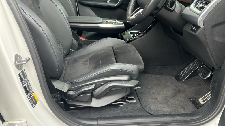 BMW iX1 150kW eDrive20 M Sport 65kWh 5dr Auto Electric Estate